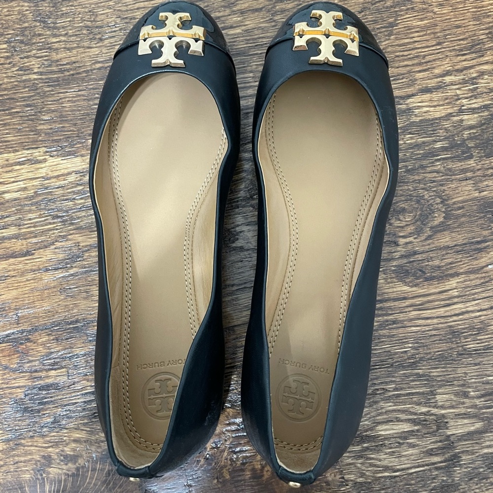 Tory Burch Black flats size 9